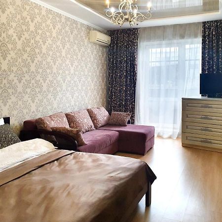 Lux Apartament Dacha Διαμέρισμα Κχαρκίβ Εξωτερικό φωτογραφία